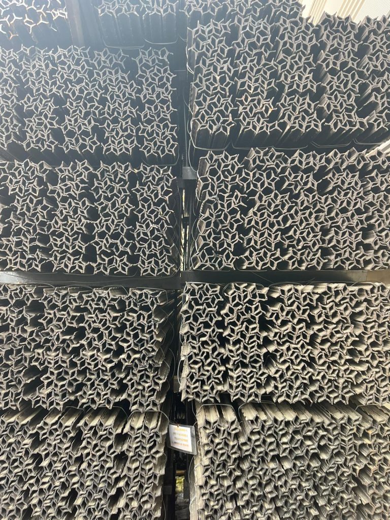 עמודים לגדר