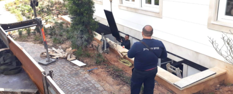 חצר אנגלית