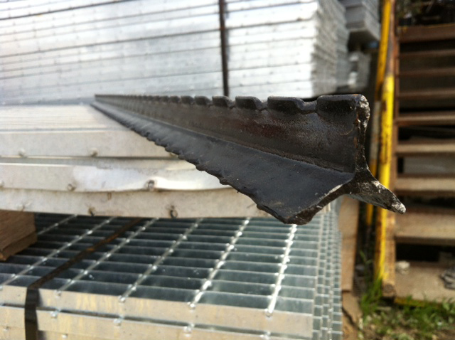 הפריט מיובא לארץ ממספר מקומות בעולם ובעיקר מדרום-אפריקה וסין.